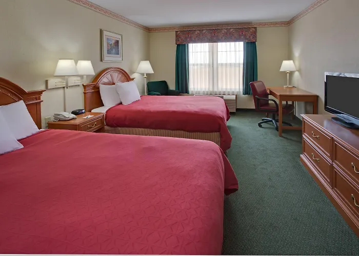 Country & By Radisson, Stockton, Il